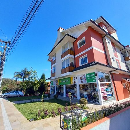 Gramado - Apartamento Aconchegante Com Lareira E Churrasqueira Luaran gambar